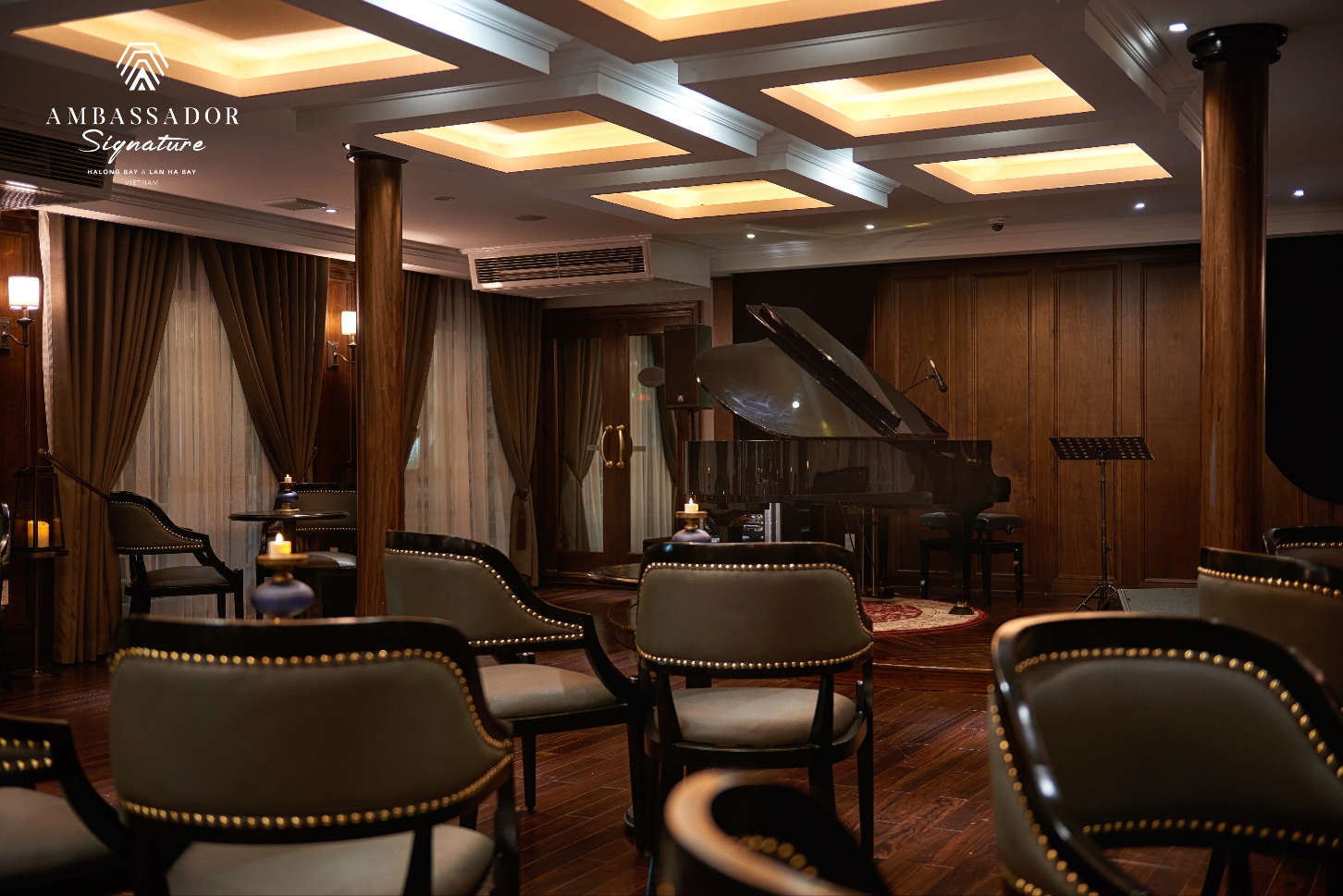 piano Lounge (2).jpg